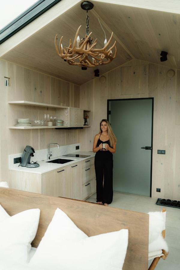 Wonderinn Arctic Utstrand Екстериор снимка