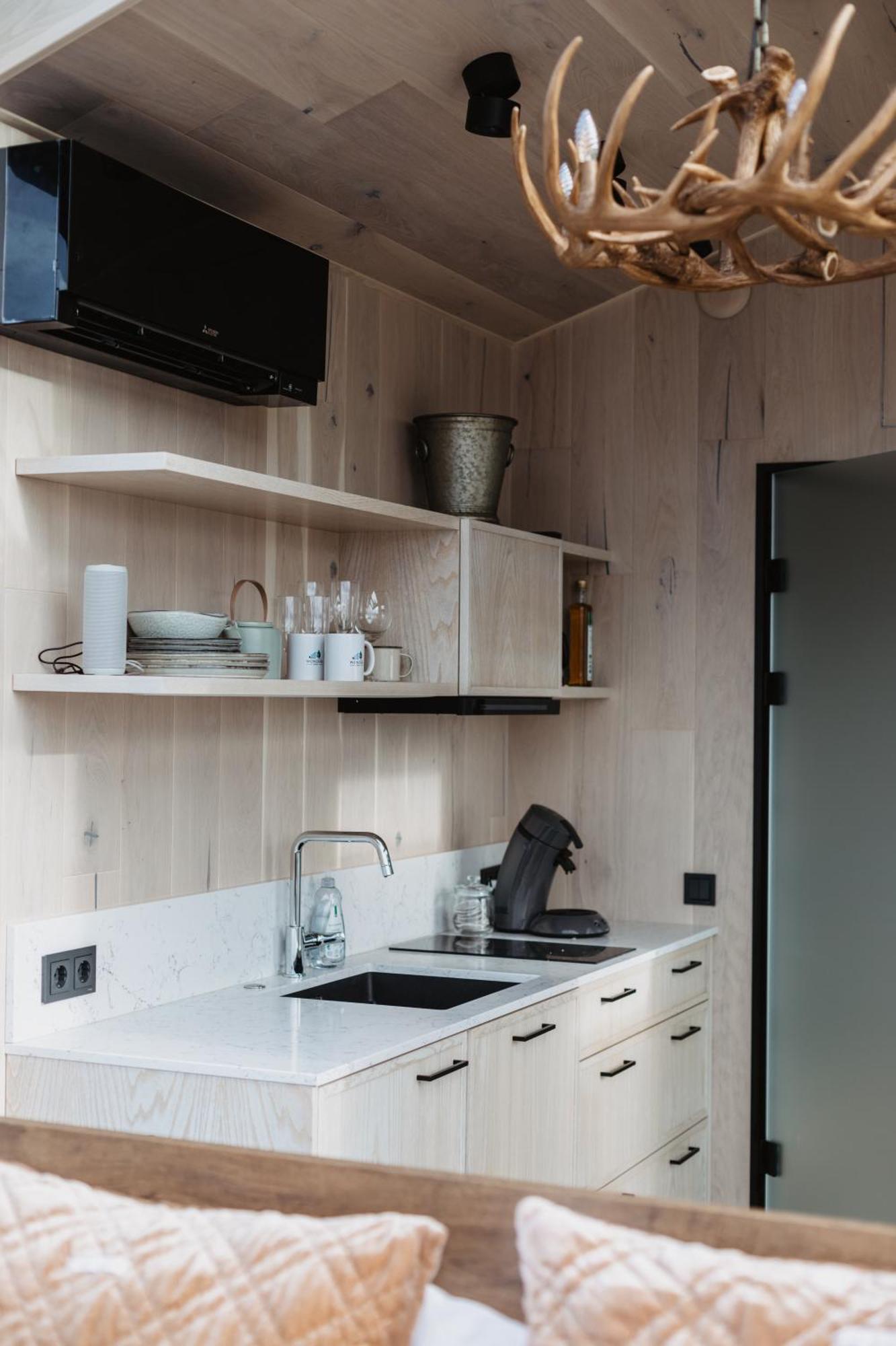 Wonderinn Arctic Utstrand Екстериор снимка